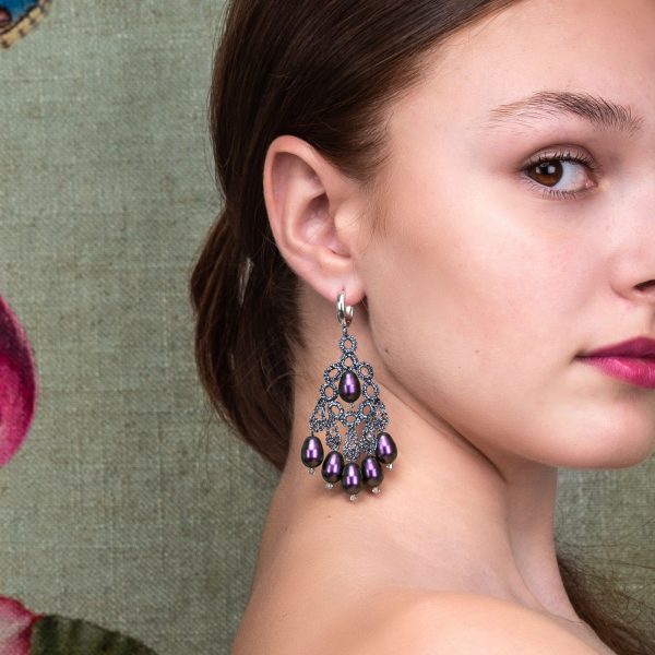 VICTORIA Crystal Iridescent Purple Pearl earring with Swarovski crystals